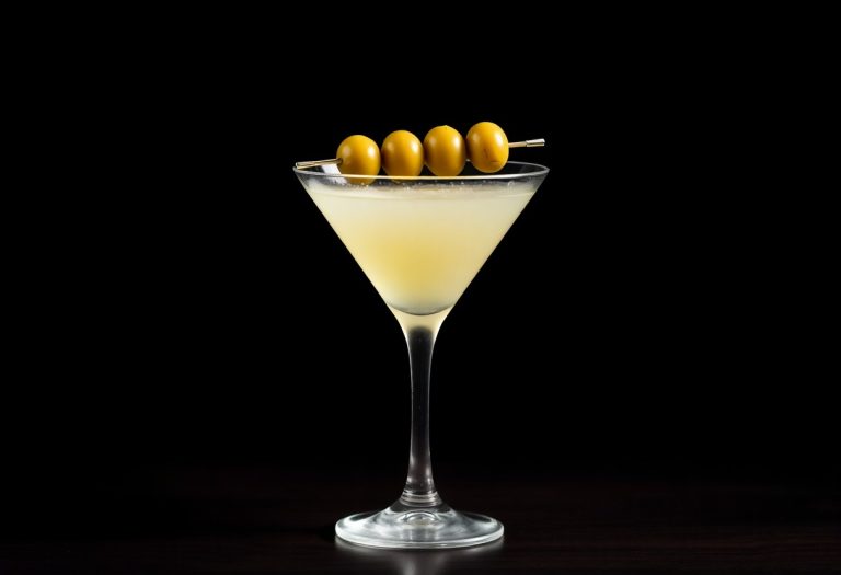 Cocktail Dirty Martini — la recette du Barman Vous Déteste